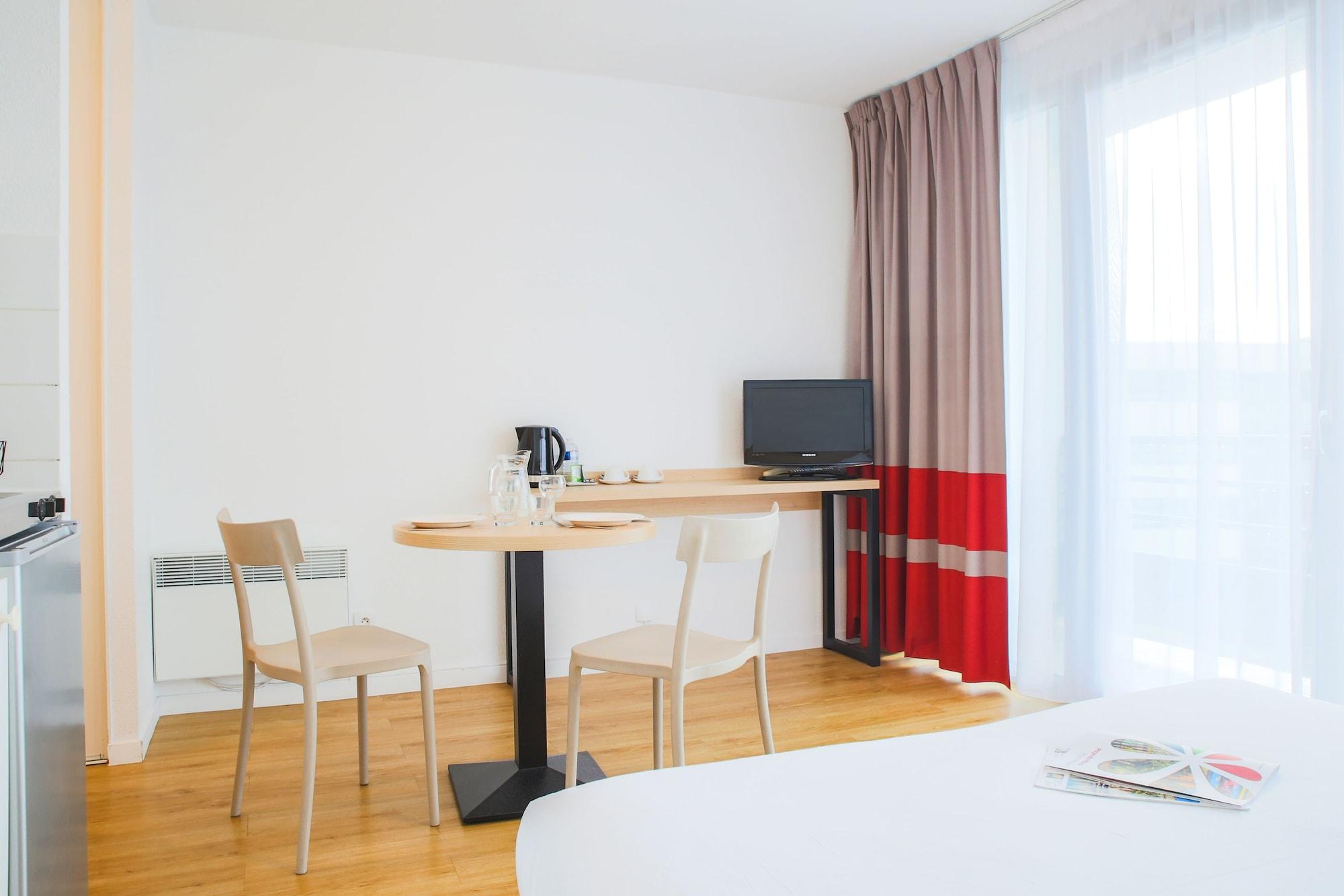 Comfort Aparthotel Le Mans Zewnętrze zdjęcie